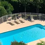Joli 2p Climatise Dans Calme Et Securisee Avec Piscine Apartmán *