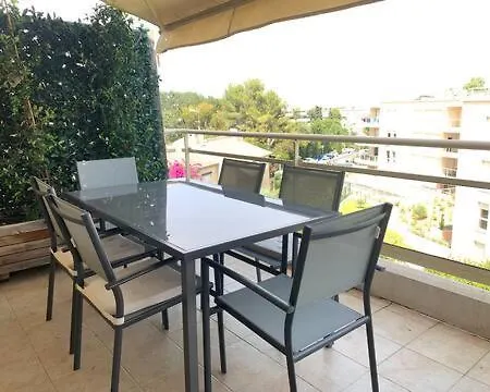 Joli 2p Climatise Dans Calme Et Securisee Avec Piscine דירה